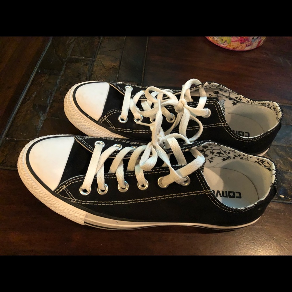 Black converse